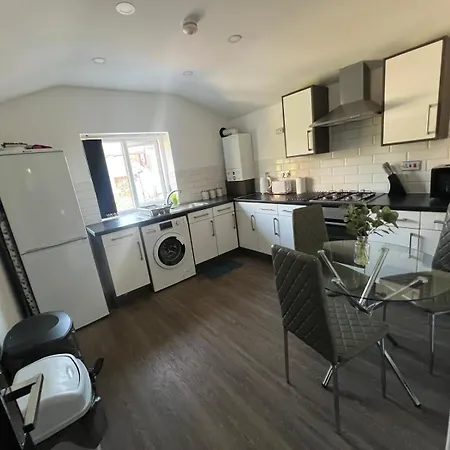 City Centre Location! For Business And Leisure! 5/6 Guests Cardiff Exterior photo
